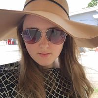 Emily Atkinson Photo 37