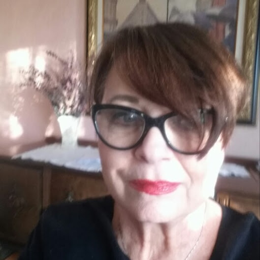 Debbie Morrow Photo 17