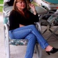 Roberta Ward Photo 23
