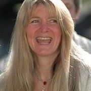 Julie Wynne Photo 24