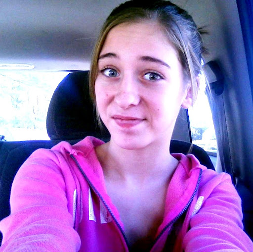 Amanda Robbins Photo 5