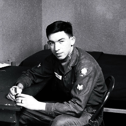 Hector Gonzalez Photo 42