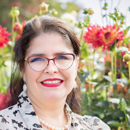 Ana Jackson Photo 36