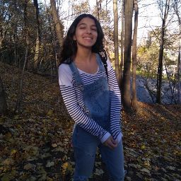 Laura Souza Photo 38