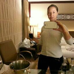 Anna Abraham Photo 6