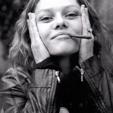 Angela Chase Photo 34