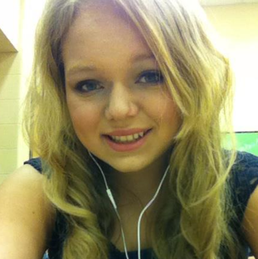 Megan Farnsworth Photo 5