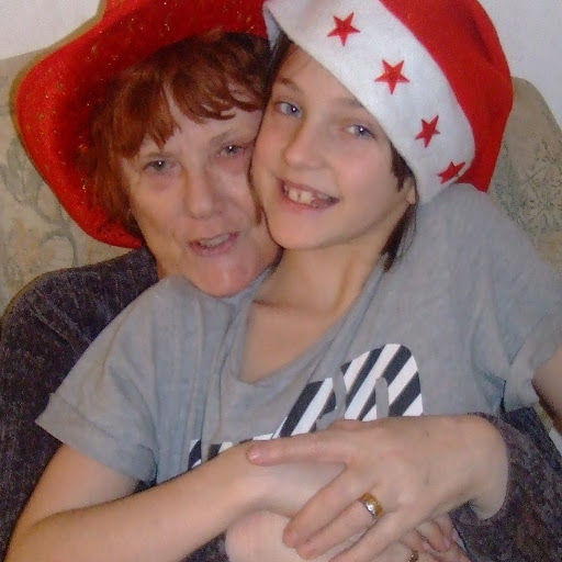 Christine Lind Photo 30