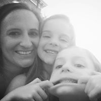 Stephanie Moon Photo 5