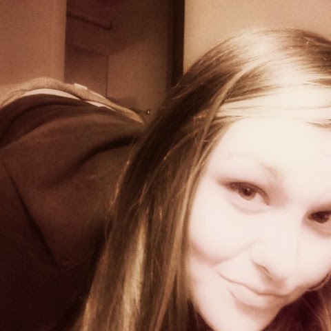 Danielle Stephens Photo 21