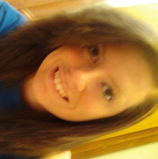 April Gardner Photo 21