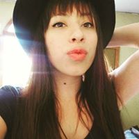 Catherine Padilla Photo 32