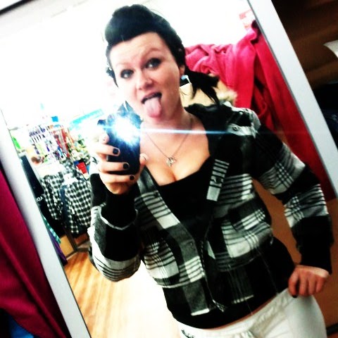 Savannah Russell Photo 25