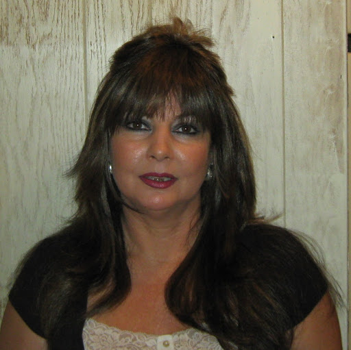 Kelly Robinson Photo 14