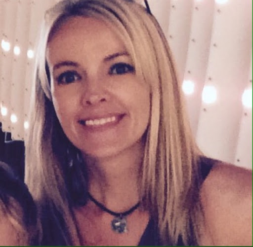 Julie Phelps Photo 36