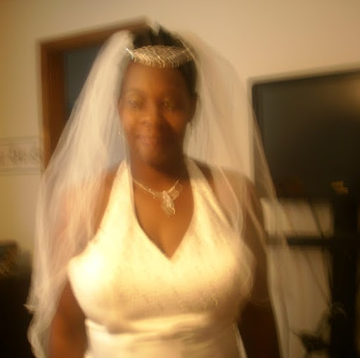 Kimberly Drake Photo 32