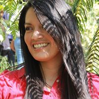 Elizabeth Lemus Photo 17