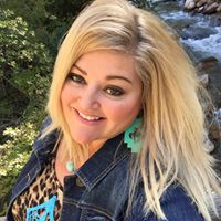 Lisa Farrow Photo 14