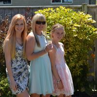 Julianne Paul Photo 23