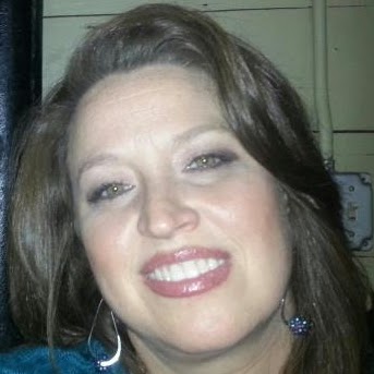 Julie Vargas Photo 33