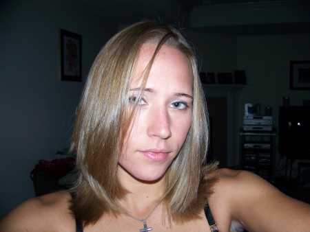 Alison Young Photo 36