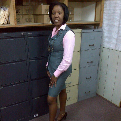 Stefanie Small Photo 8