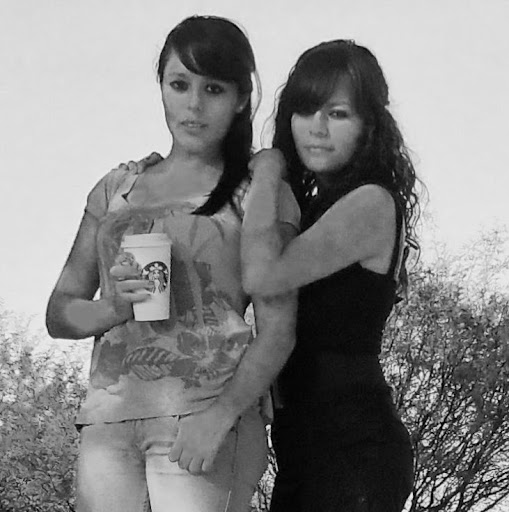 Karen Padilla Photo 10