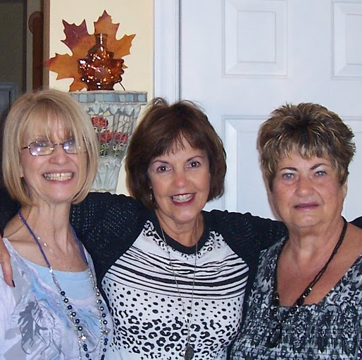 Vicki Weber Photo 32