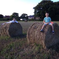 Rachel Burt Photo 19