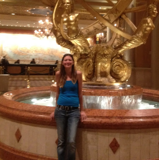 Amanda Watkins Photo 27