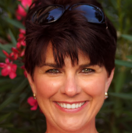 Lynn Rowland Photo 37