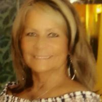 Vickie Holmes Photo 26