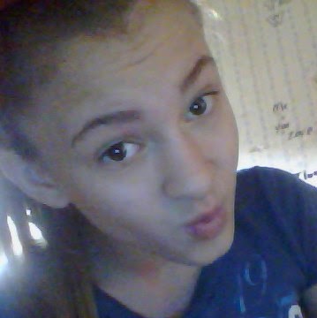 Cassandra Glover Photo 11