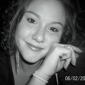 Kristin Bradshaw Photo 23