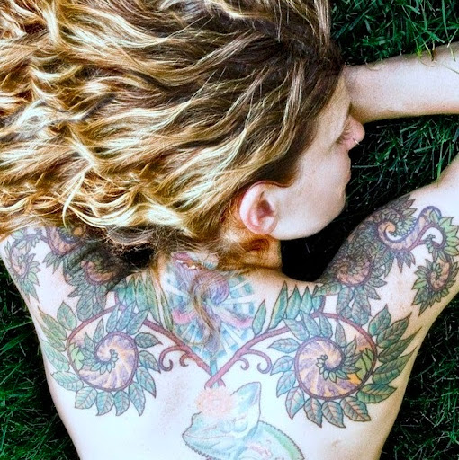 Sara Willard Photo 19