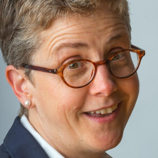 Rachel Maxwell Photo 31