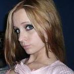 Gillian Lowe Photo 10
