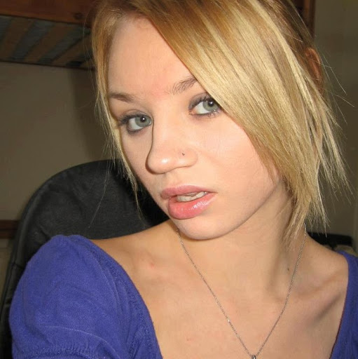 Sarah Muller Photo 11