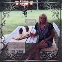 Karin Thompson Photo 27