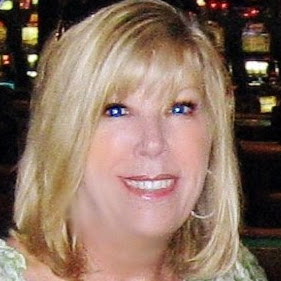 Lisa Durden Photo 26