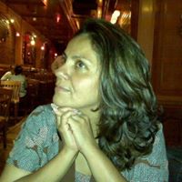 Julia Calderon Photo 9