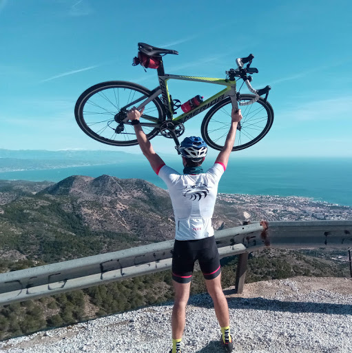 Alejandro Gutierrez Photo 32