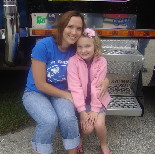 Kelly Olson Photo 26
