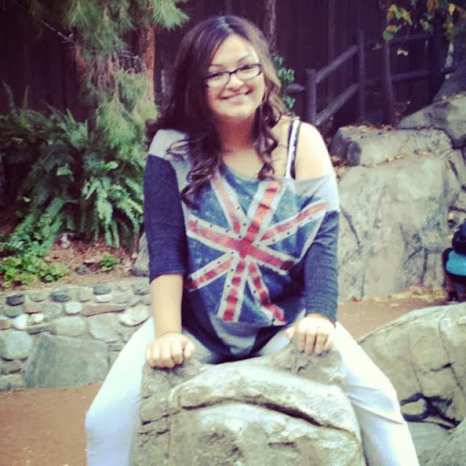 Denise Sanchez Photo 15