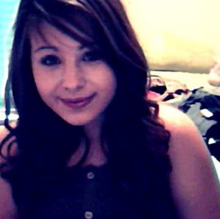 Yvette Morales Photo 10