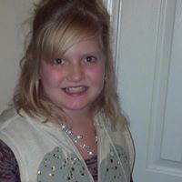 Katelyn Robertson Photo 17
