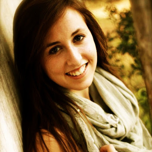 Christina Simpson Photo 47
