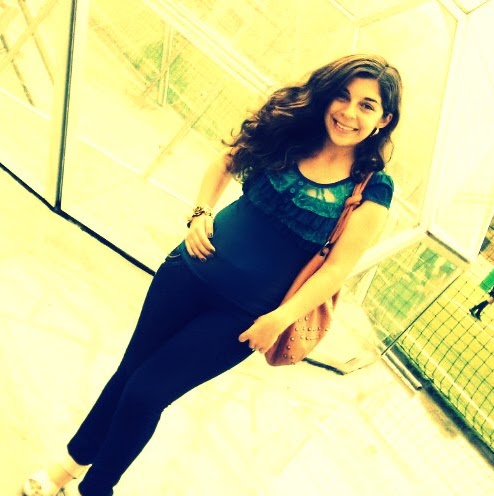 Maria Contreras Photo 19