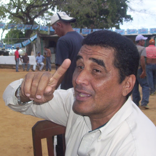 Carlos Velasquez Photo 41 Carlos Velasquez Photo 41