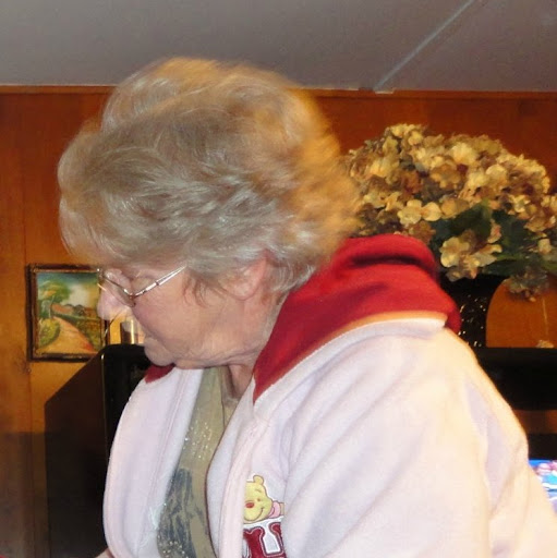 Linda Mayfield Photo 17